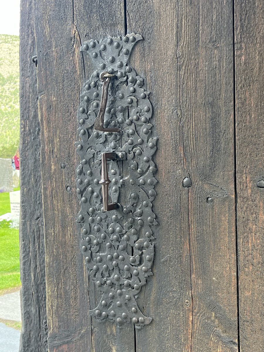 Lom stave church