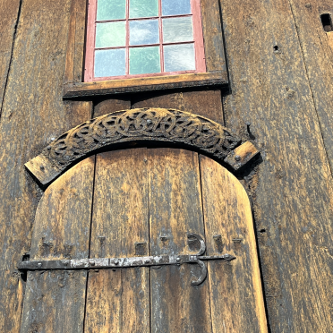 Lom stave church