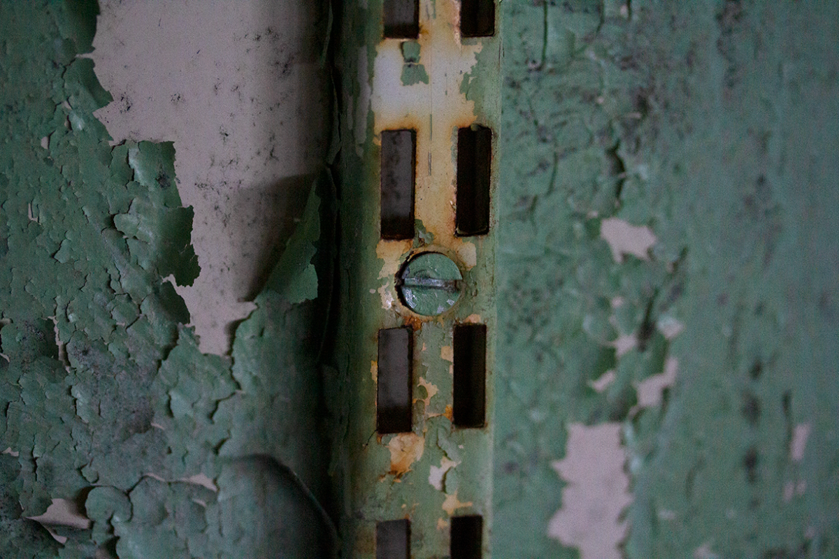 shelfless