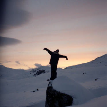 elin feels free