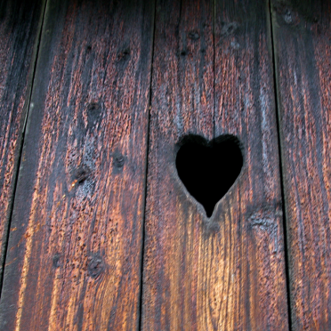 <3