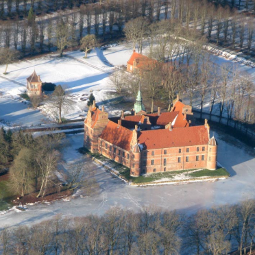 fly_4_rosenholm_slot