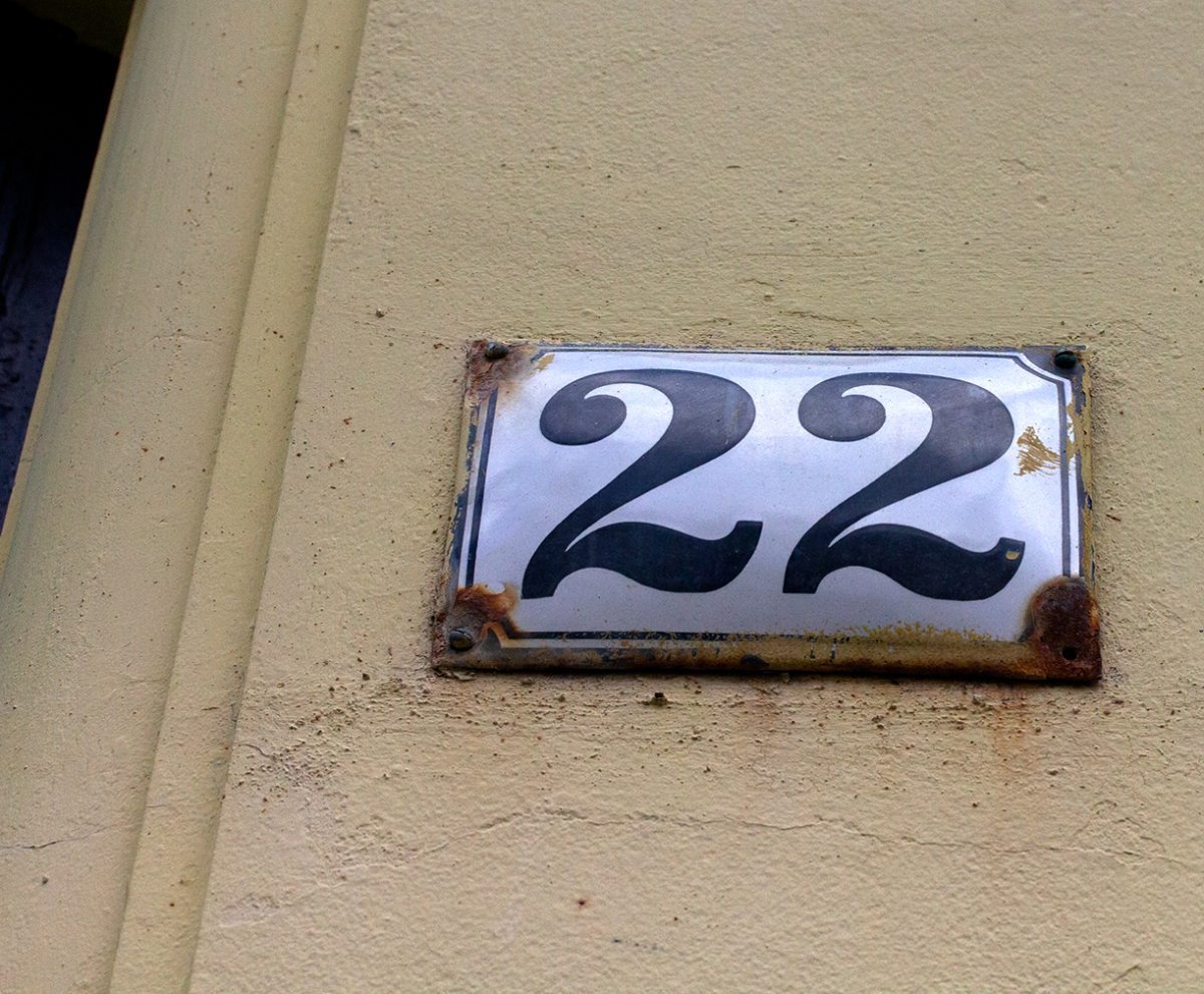 22