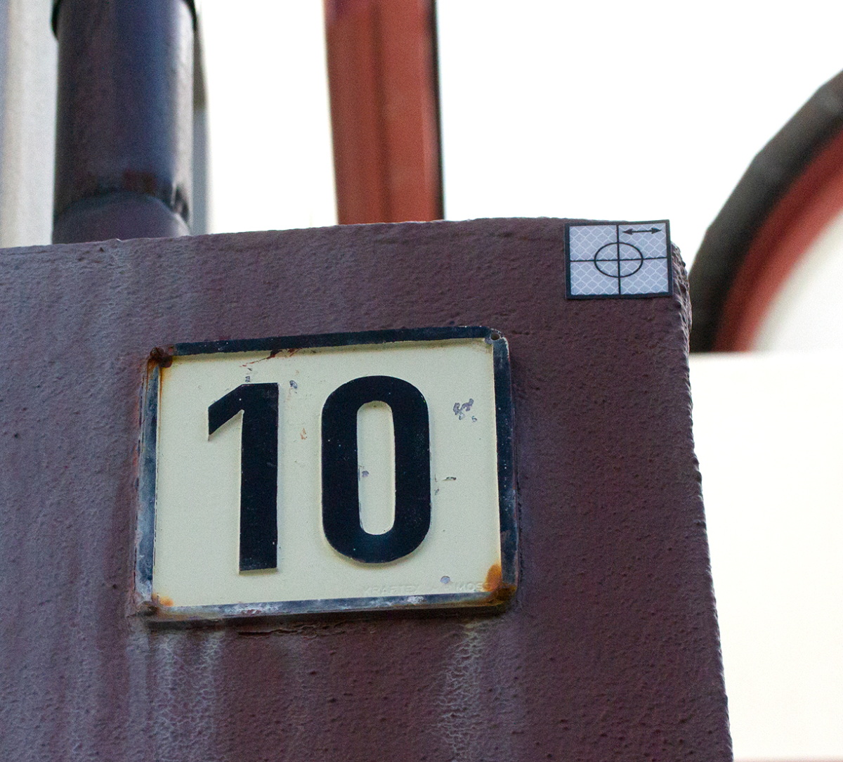 10
