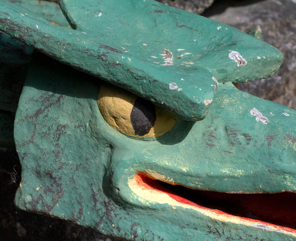dragon water post