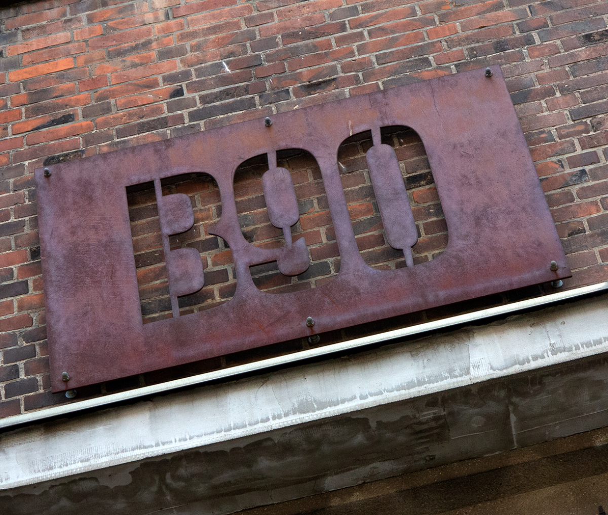 b90